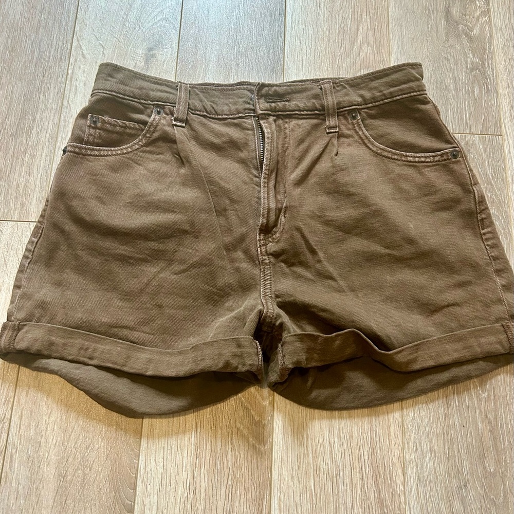 Gap shorts